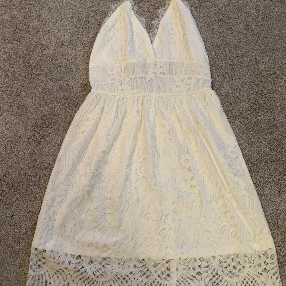 White, lace dress
